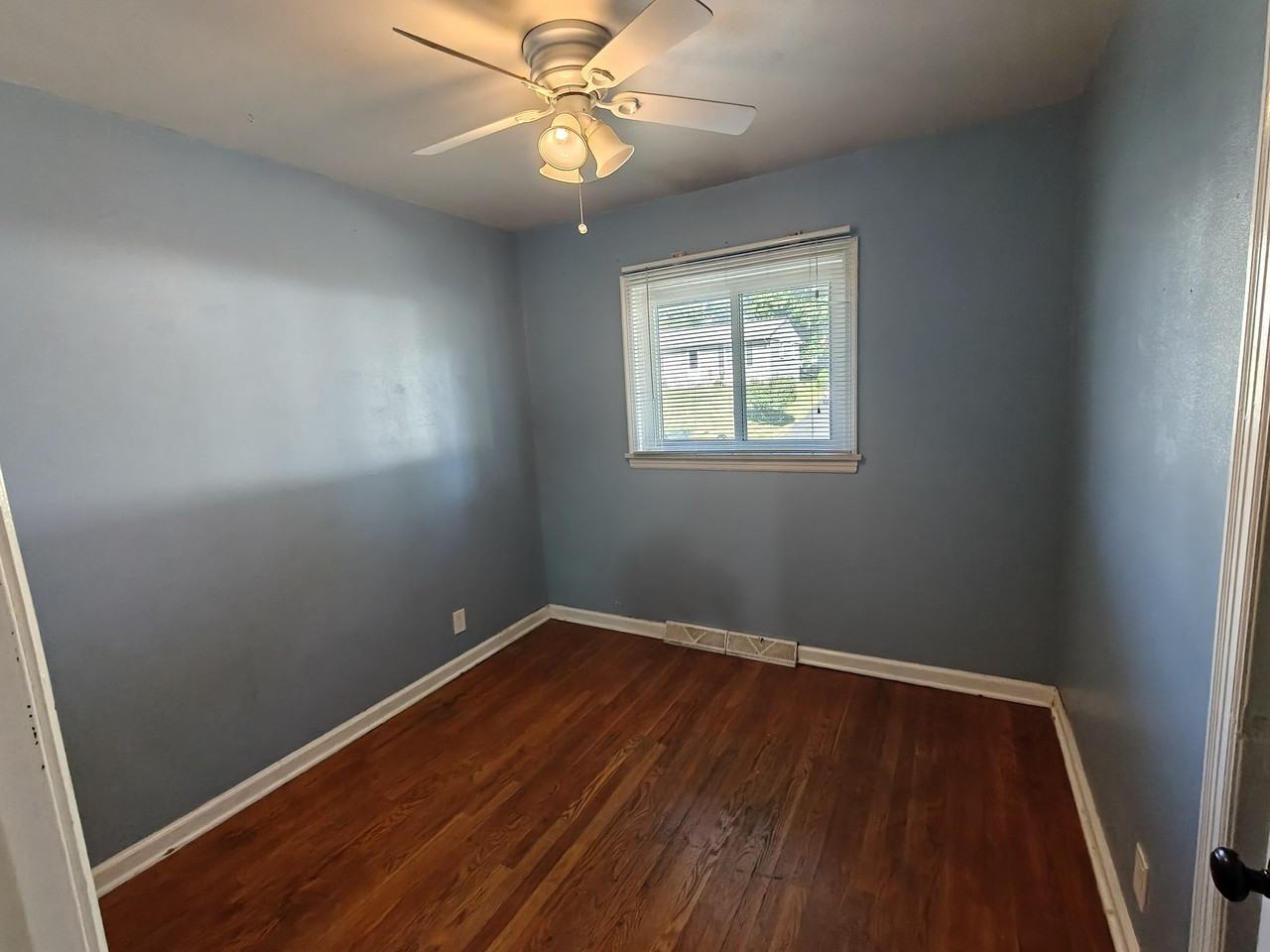114 Sue Ln #NA - Photo 6 of 8