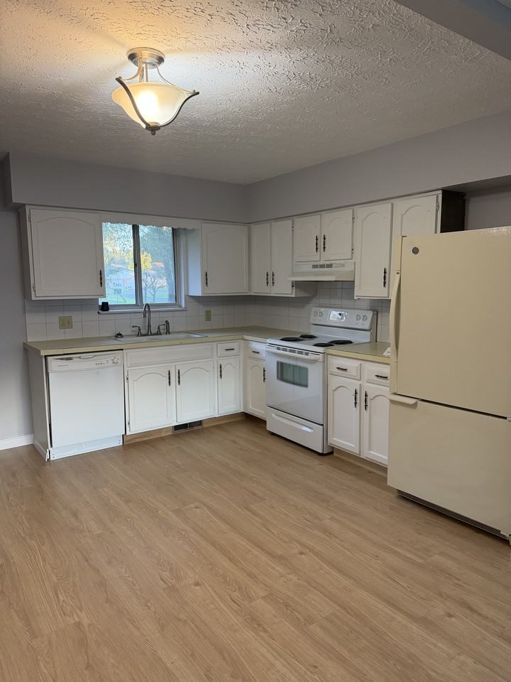 502 Perry Dr Nw #502 - Photo 7 of 16