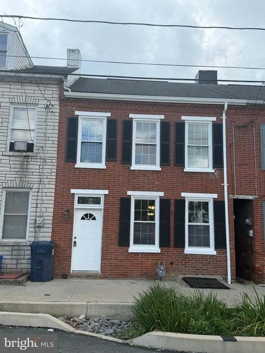 322 S Front St #322