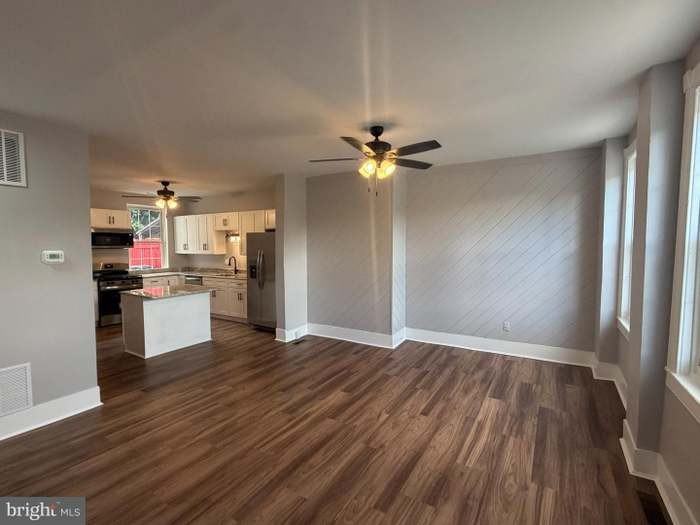 322 S Front St #322 - Photo 2 of 14