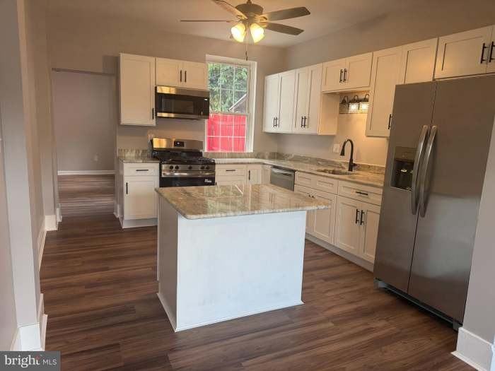 322 S Front St #322 - Photo 4 of 14