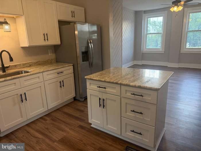 322 S Front St #322 - Photo 5 of 14