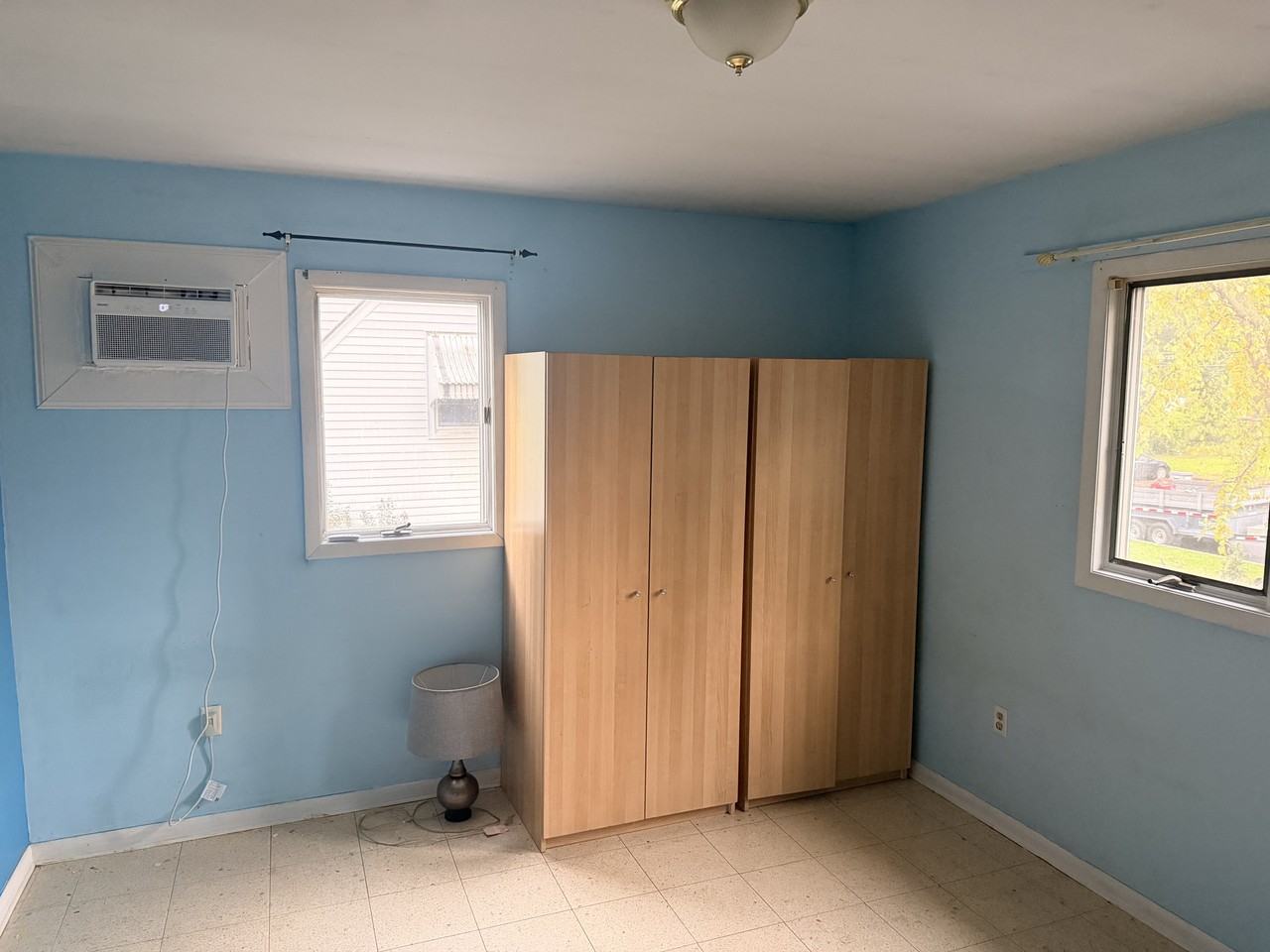 136 Lakeside Dr S - Photo 6 of 15