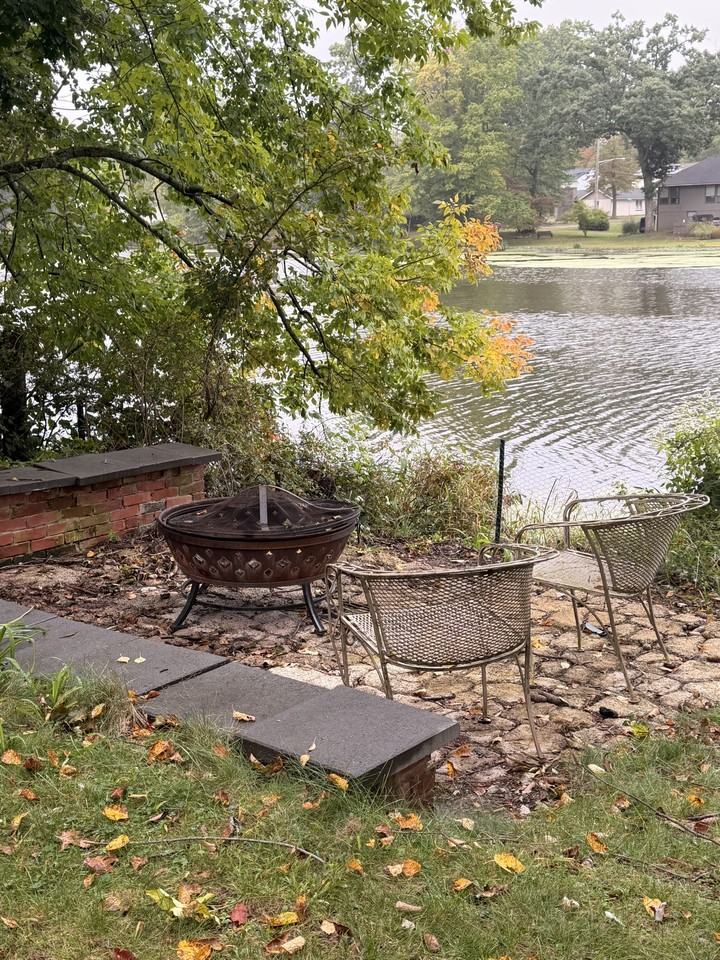 136 Lakeside Dr S - Photo 5 of 15