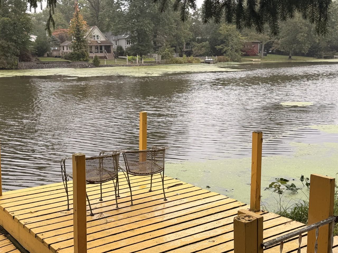 136 Lakeside Dr S - Photo 3 of 15
