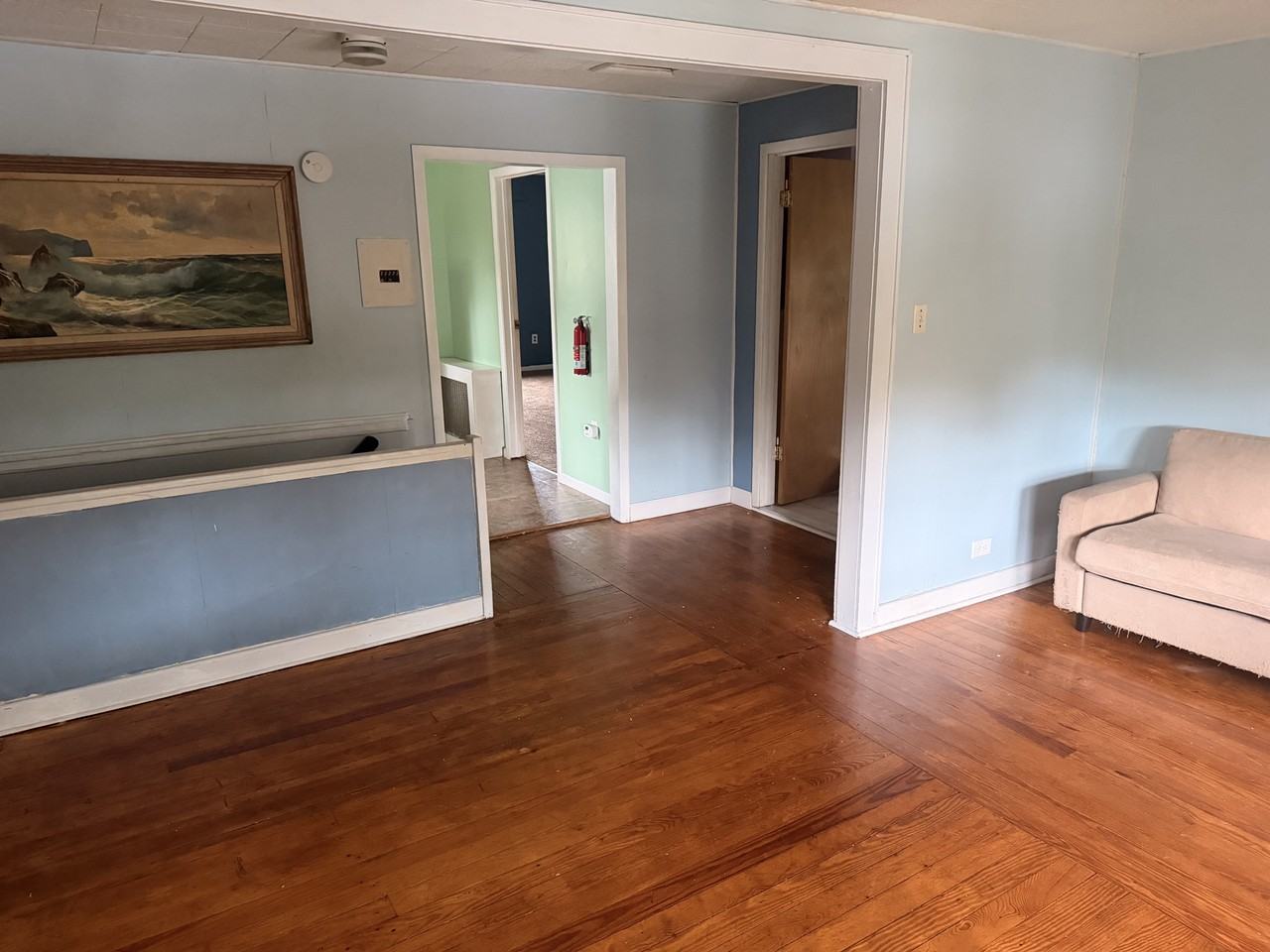 136 Lakeside Dr S - Photo 2 of 15