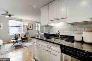featured image of 1438 Meridian Pl Nw