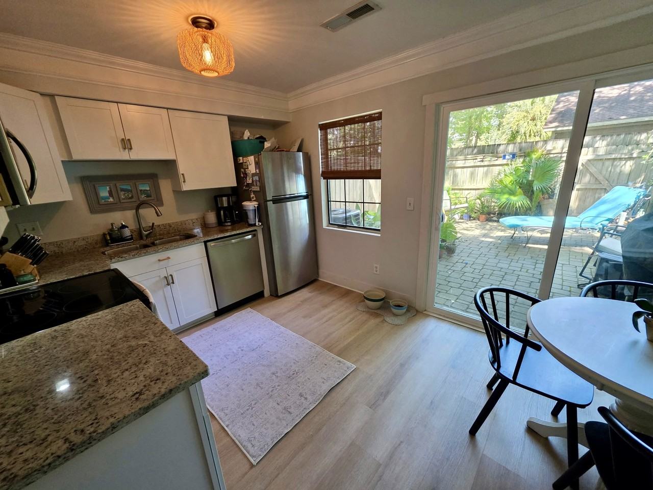 902 Sea Gull Dr - Photo 6 of 10