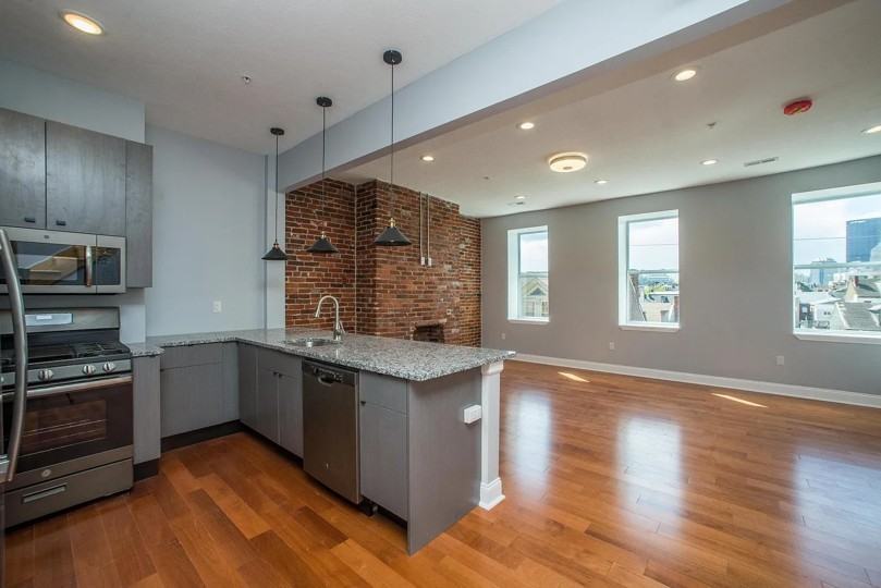 836 Concord St #3A - Photo 4 of 23