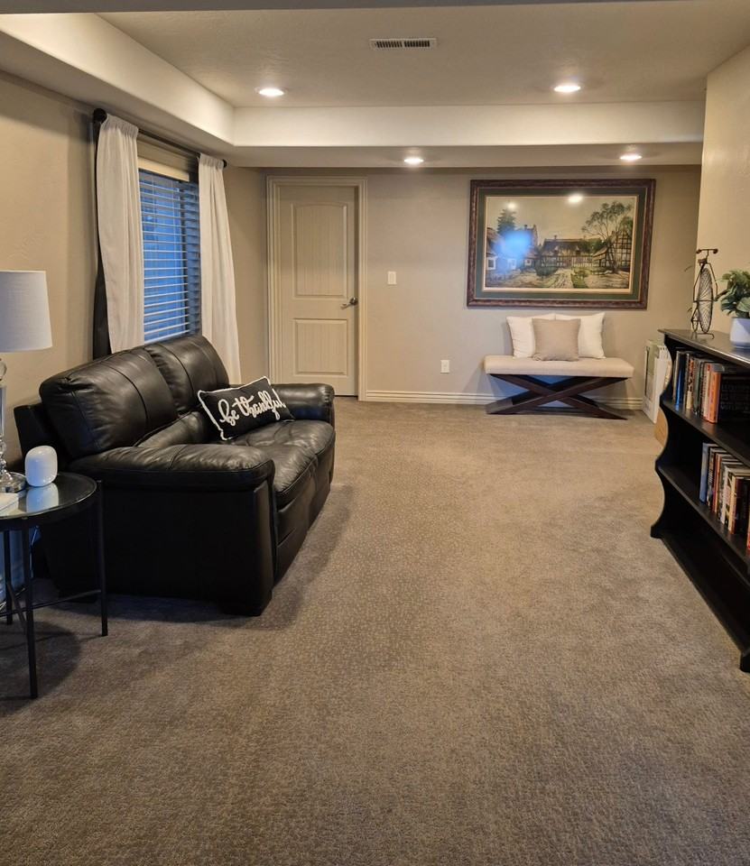 299 E Nechatel Dr #NA - Photo 6 of 7
