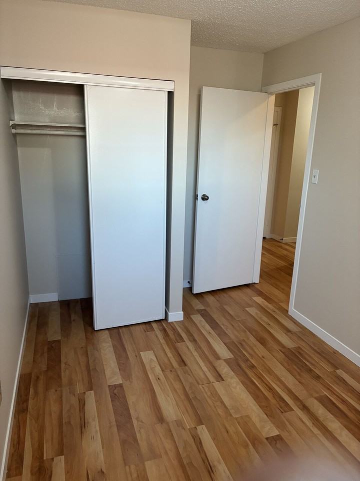 4707 Red Willow Townhouse - Photo 5 of 12