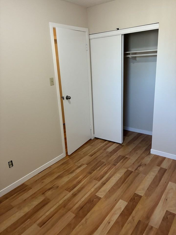4707 Red Willow Townhouse - Photo 7 of 12
