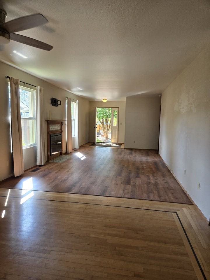 1140 Central St Ne #NA - Photo 4 of 20