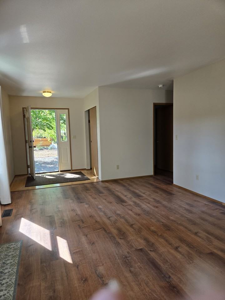 1140 Central St Ne #NA - Photo 7 of 20