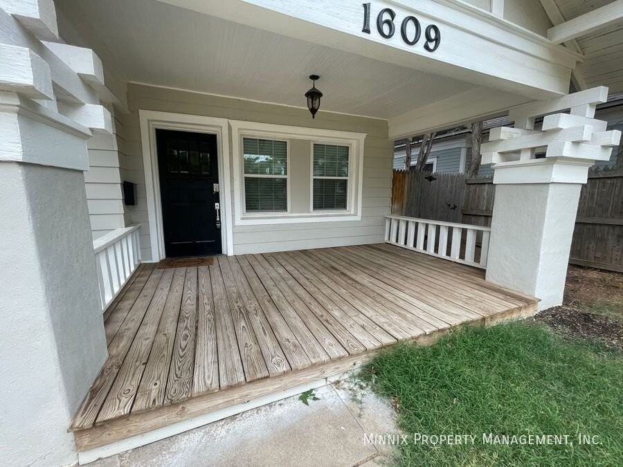 1609 S Taylor St - Photo 2 of 31