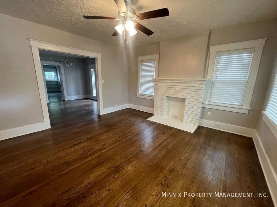 1609 S Taylor St - Photo 5 of 31