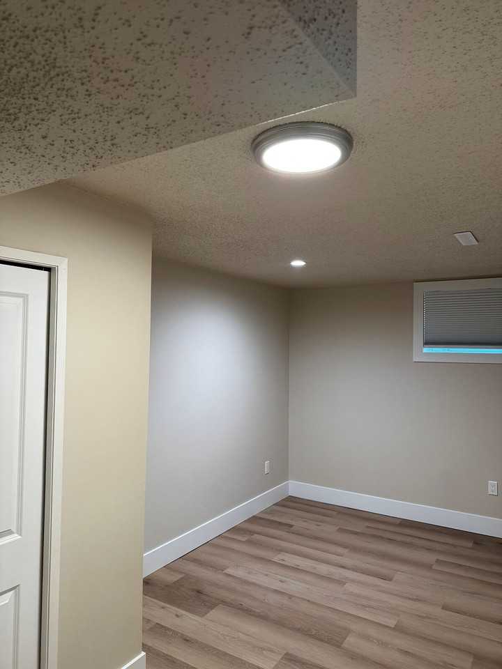 207A 42 Ave Sw - Photo 6 of 10