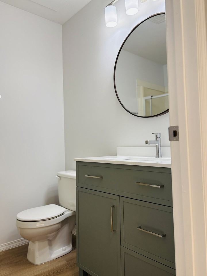 94 Mt Burke Blvd W - Photo 5 of 17
