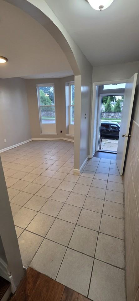 802 E North Ave - Photo 4 of 25