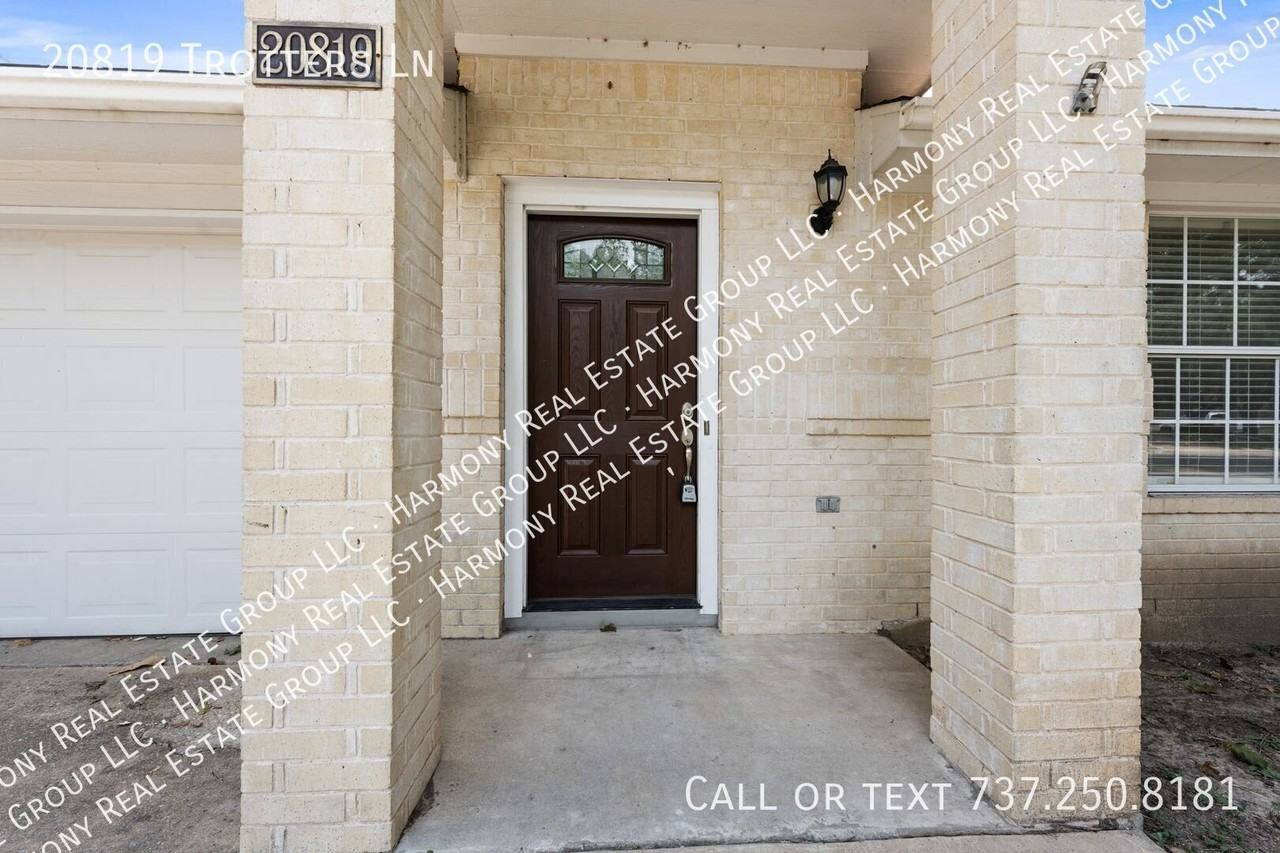 20819 Trotters Ln - Photo 4 of 30