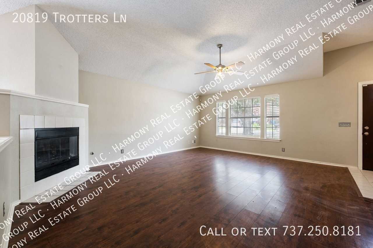 20819 Trotters Ln - Photo 6 of 30
