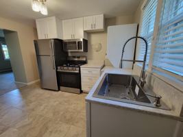 featured image of 121 Grove Ave #2