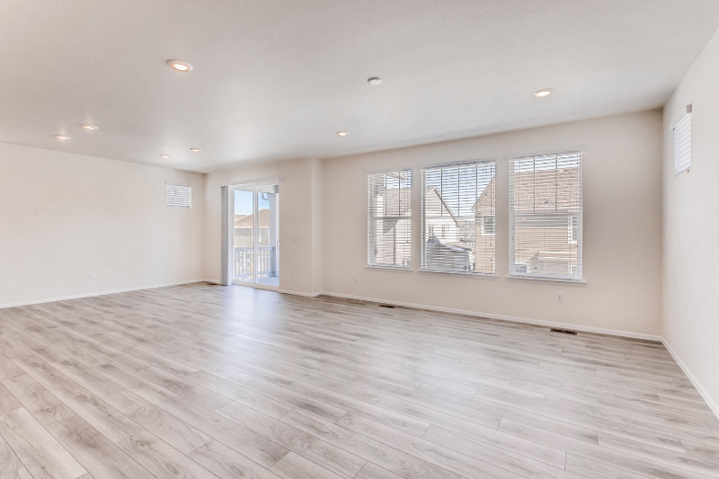 3202 Jonquil St - Photo 5 of 30