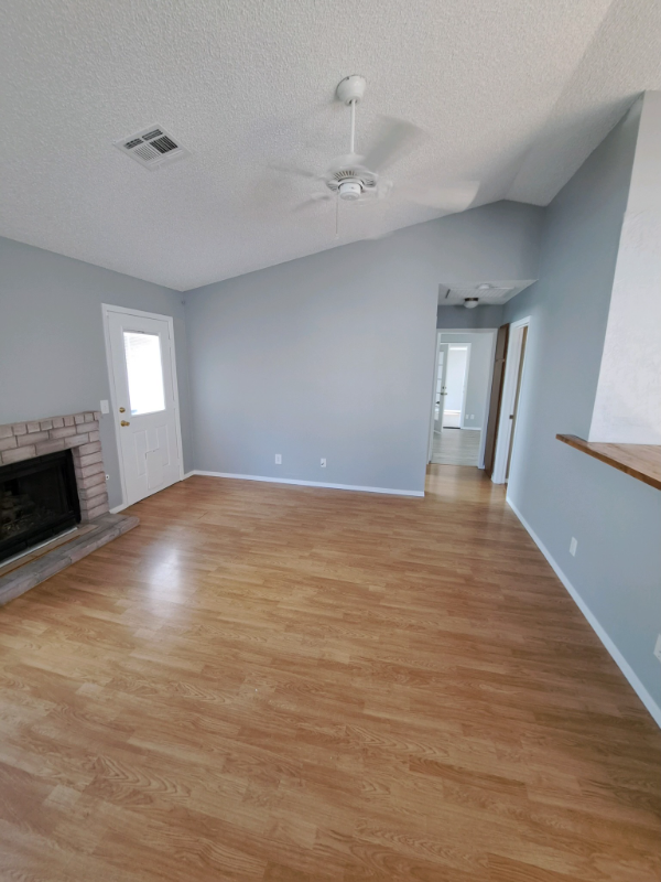 562 Liverpool Ave - Photo 3 of 35