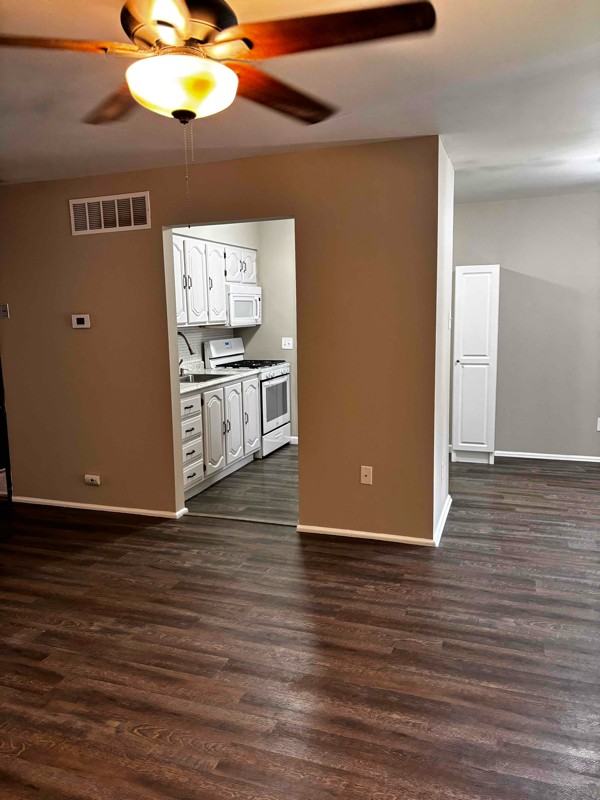 3738 Dixie Dr - Photo 4 of 17