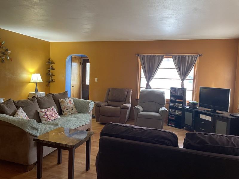 1122 Luther Ave - Photo 4 of 35