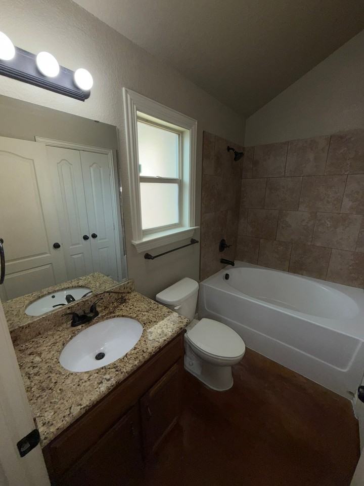 1107 Ferrara Circle - Photo 6 of 19