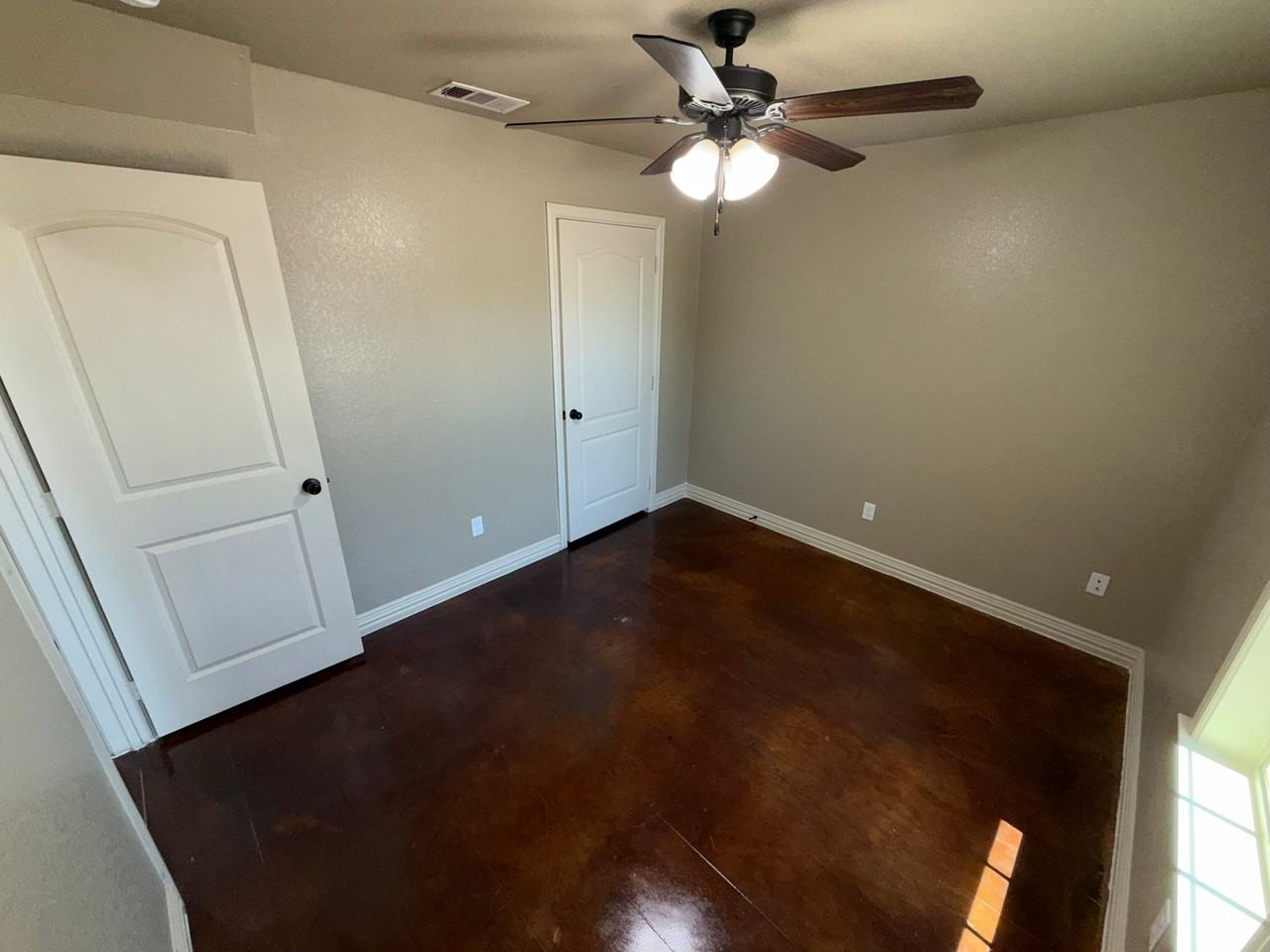 606 Ferrara Circle - Photo 4 of 14