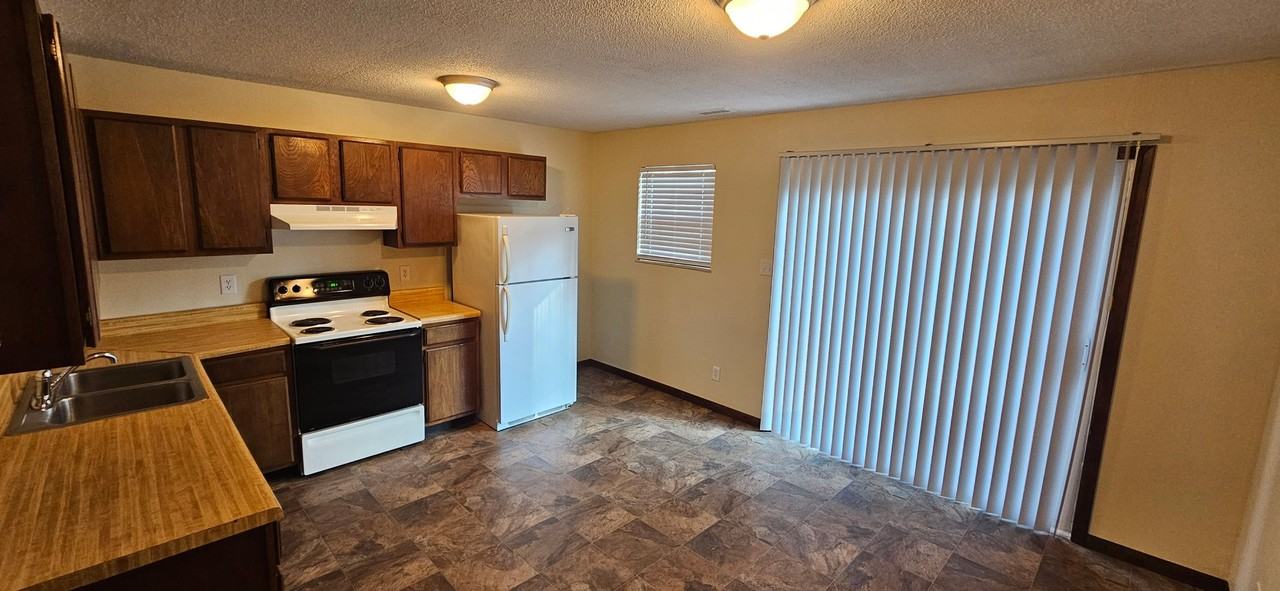 109 Whispering Pines Way #5 - Photo 2 of 8