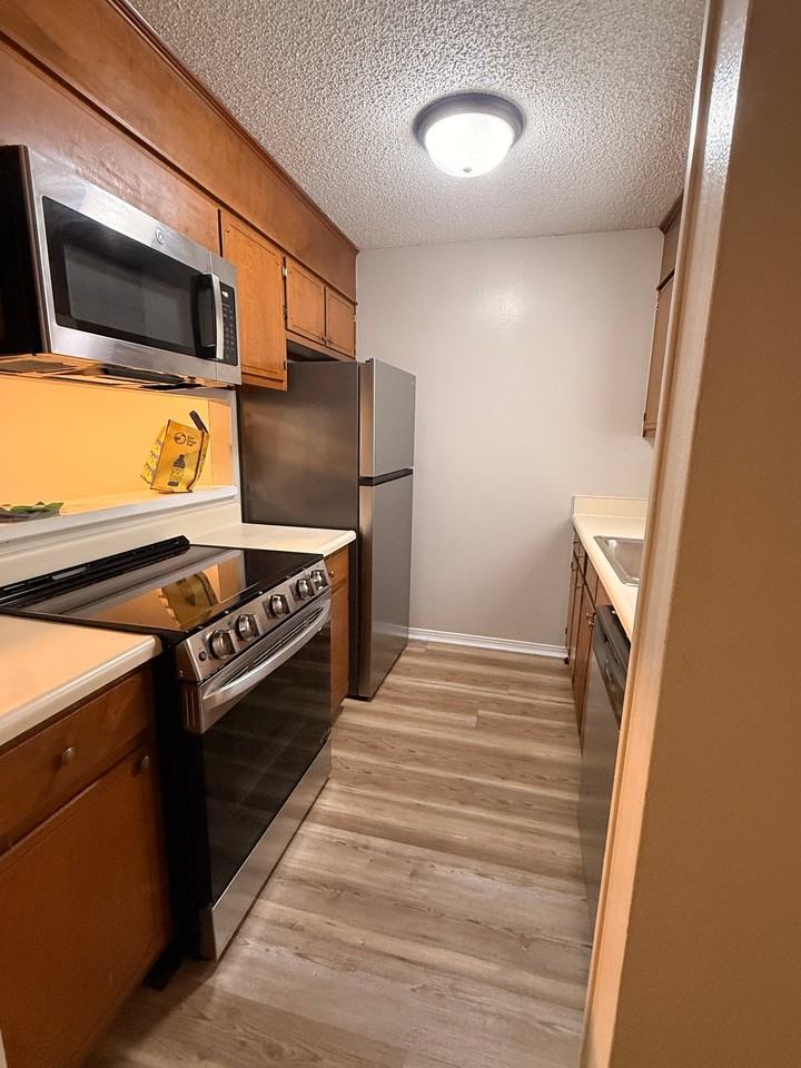 7703 Kipling St #D - Photo 3 of 12