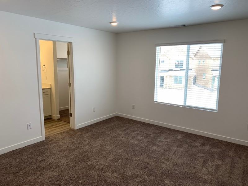 387 N Mooring Ln - Photo 6 of 19