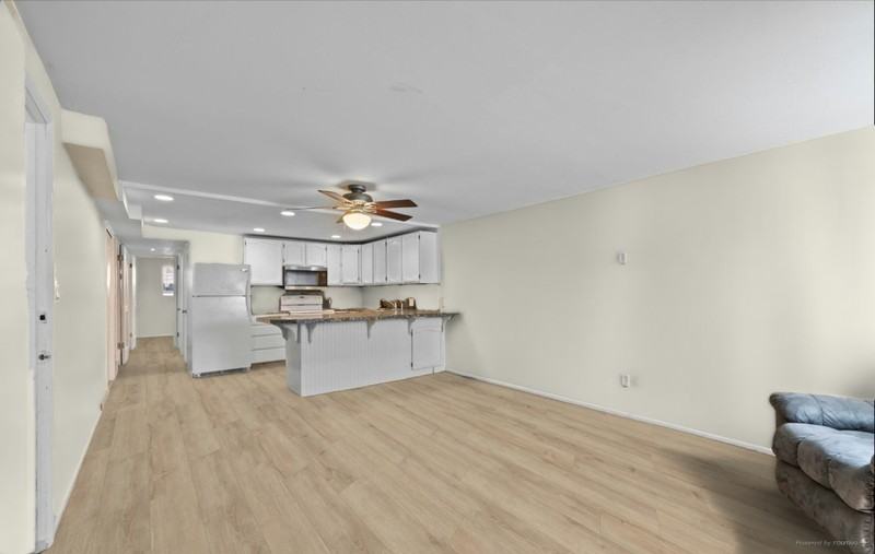 2154 E Villaire Ave - Photo 2 of 19
