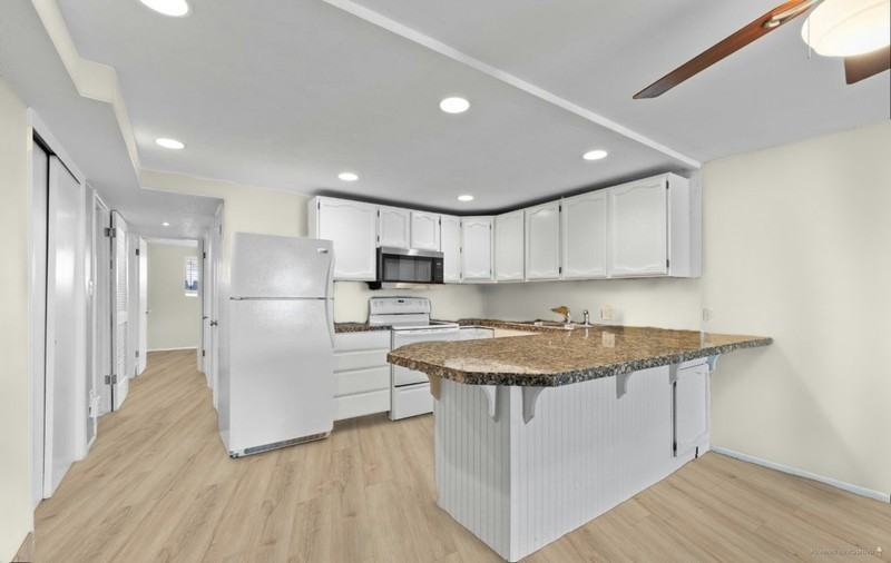 2154 E Villaire Ave - Photo 3 of 19