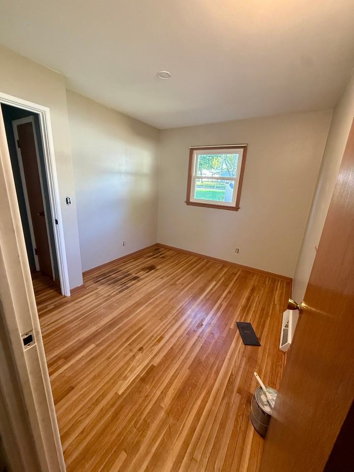 2707 Cypress Dr - Photo 4 of 7