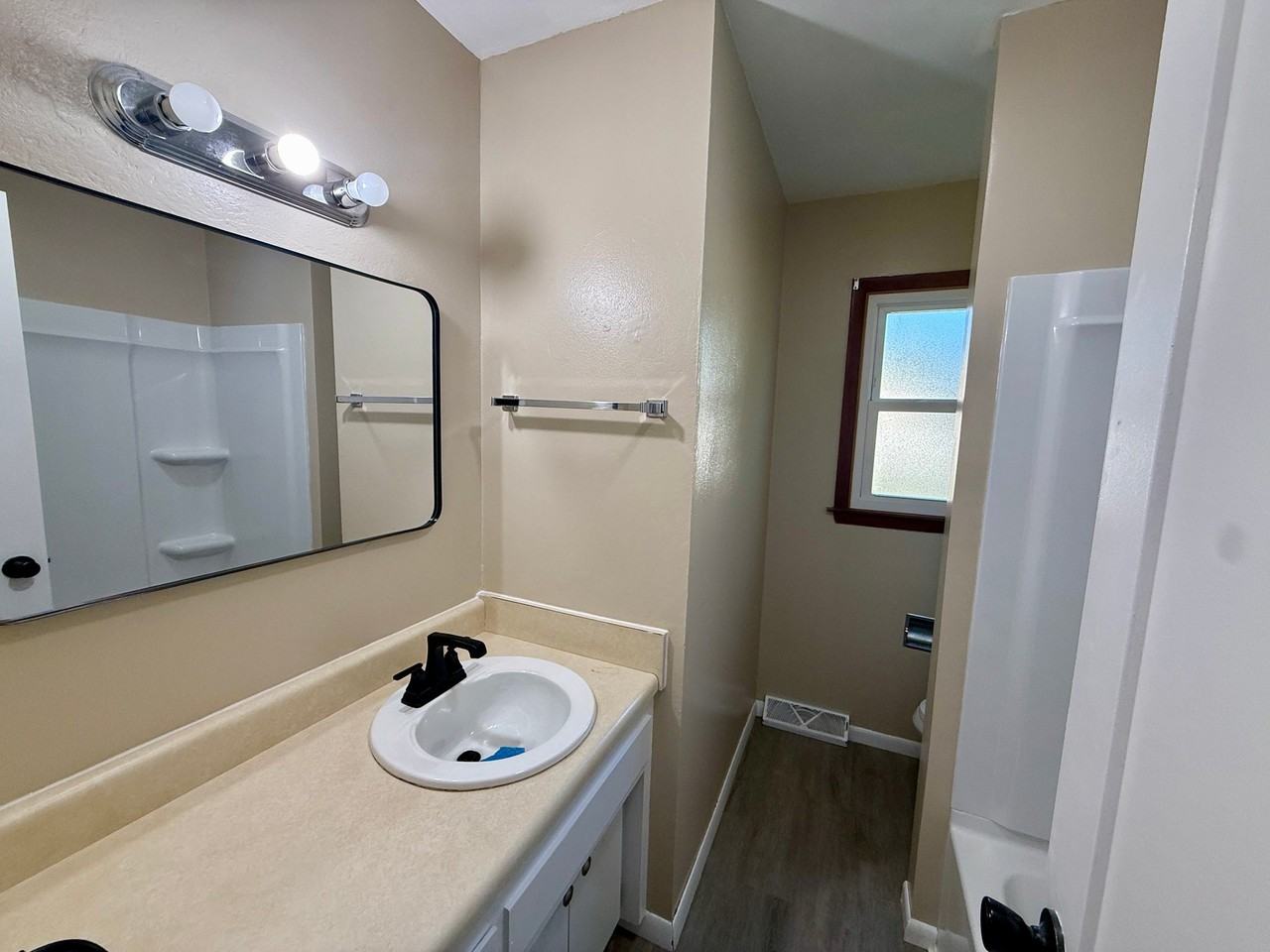 2707 Cypress Dr - Photo 6 of 7
