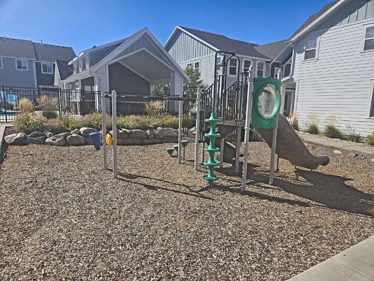 293 E Ellen Ln - Photo 4 of 5