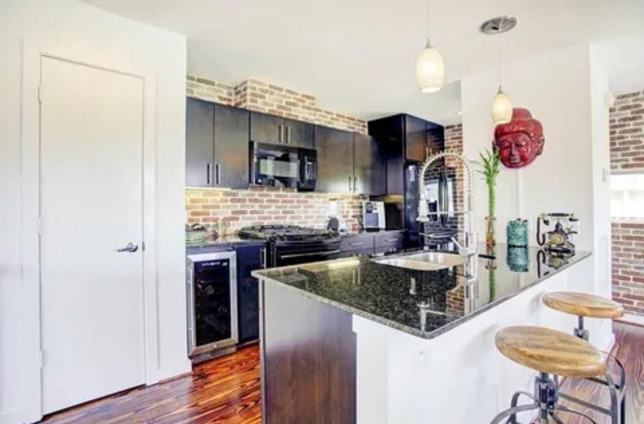 2948 Commerce St - Photo 5 of 13