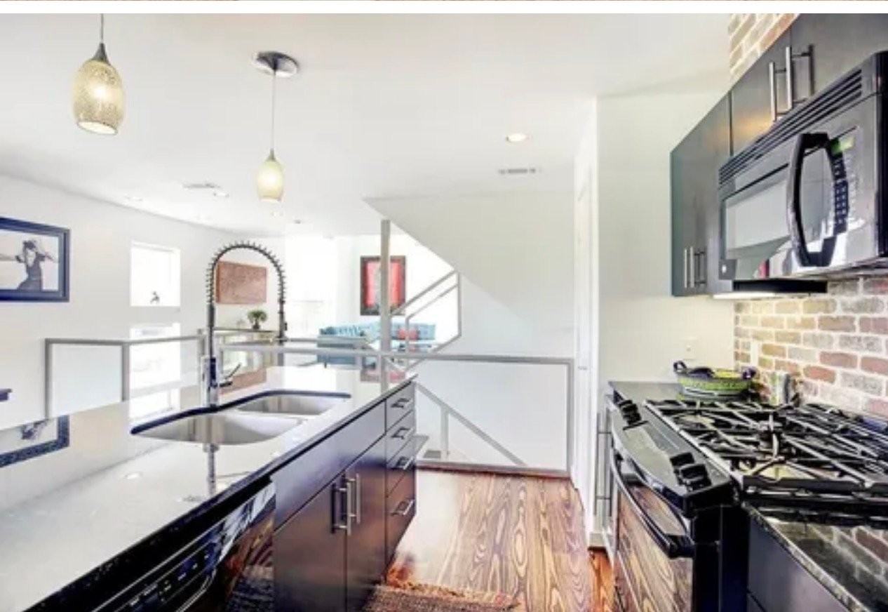 2948 Commerce St - Photo 6 of 13