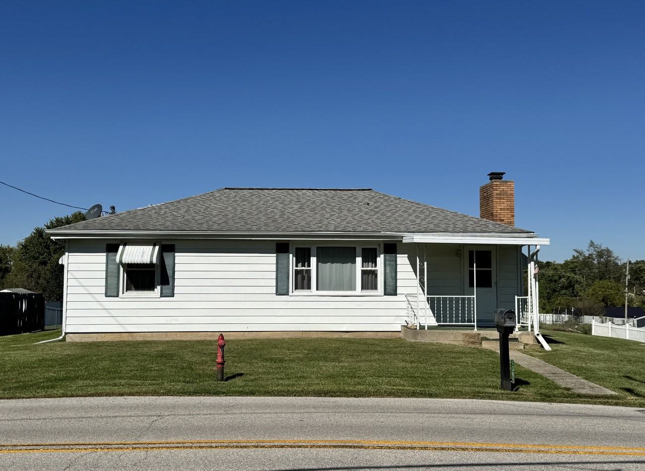 1385 E Rayletown Rd - Photo 2 of 17