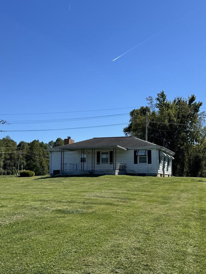 1385 E Rayletown Rd - Photo 6 of 17