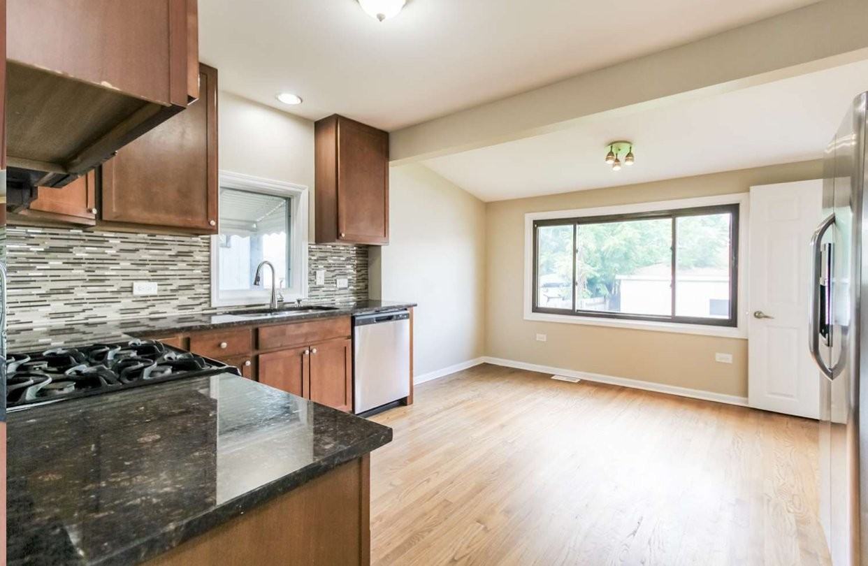 2418 N 75Th Ct Elmwood Park, Il ##Il - Photo 3 of 10