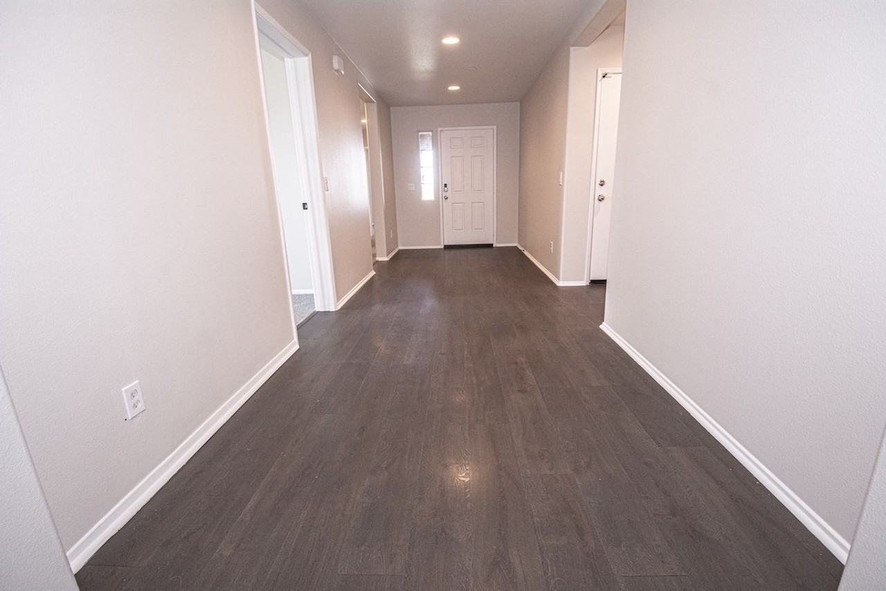 1717 Ranch View Ln - Photo 6 of 42