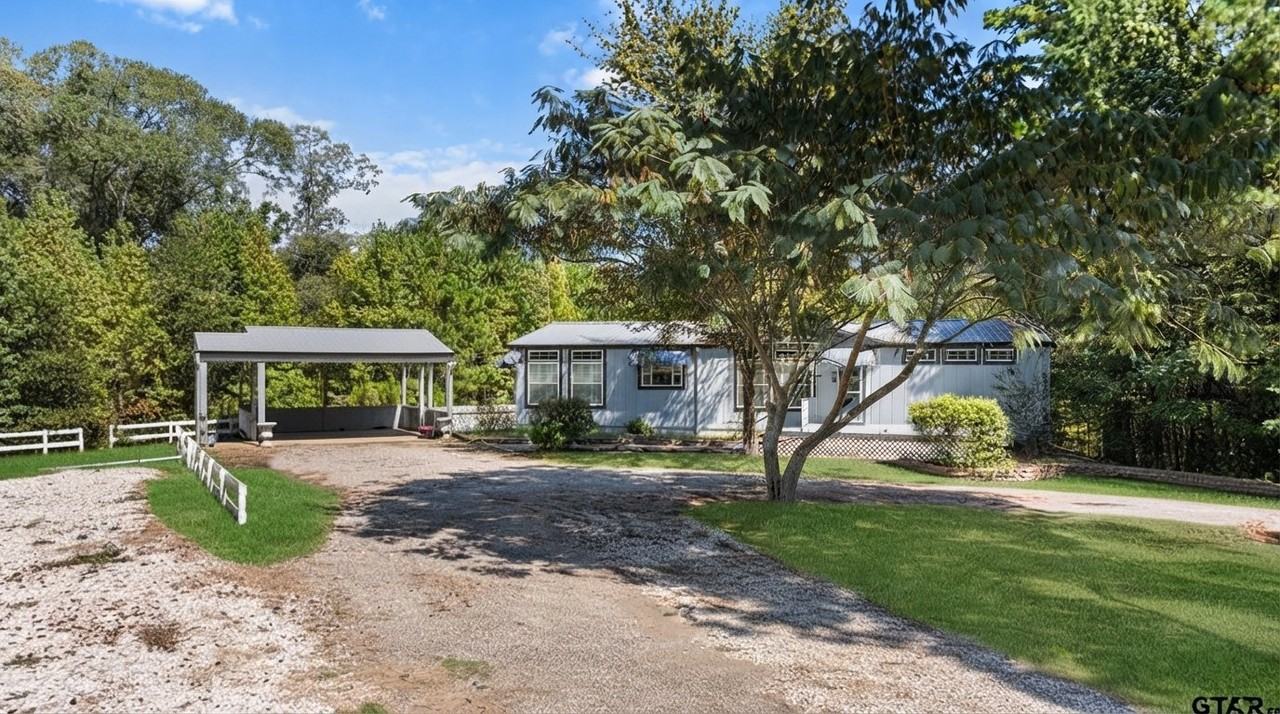 905 County Rd - Photo 3 of 19