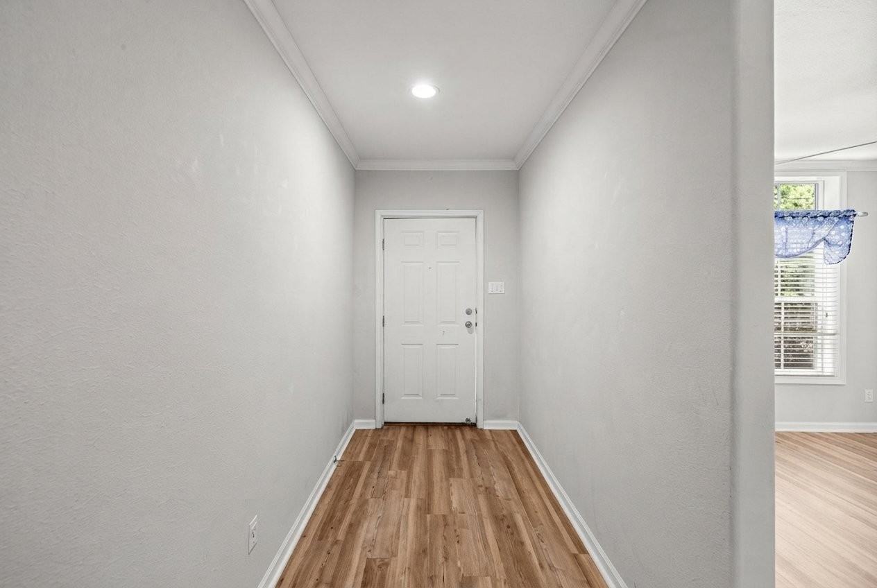 905 County Rd - Photo 5 of 19