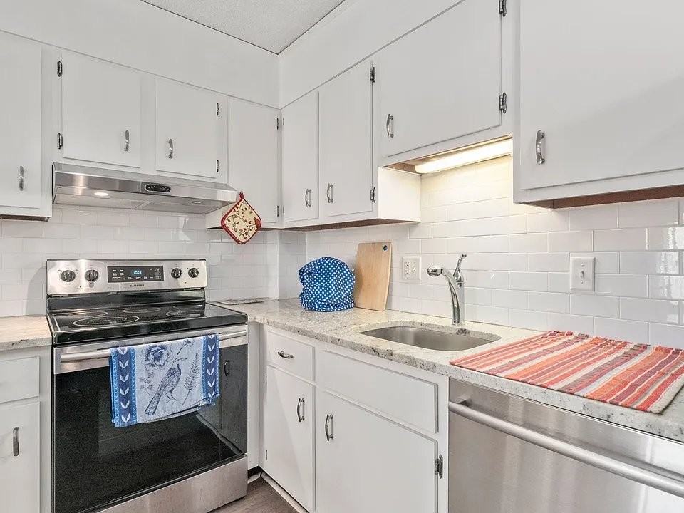 164 Galen St #111 - Photo 3 of 12
