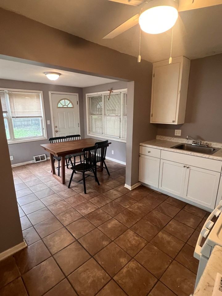 3012 Garfield Dr - Photo 5 of 8